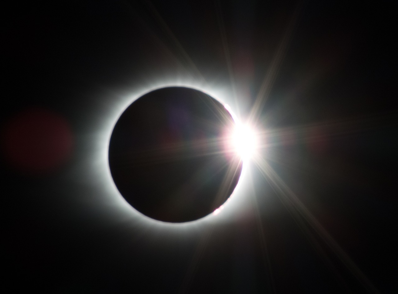 Eclipse solaire totale visible le 8 avril 2024